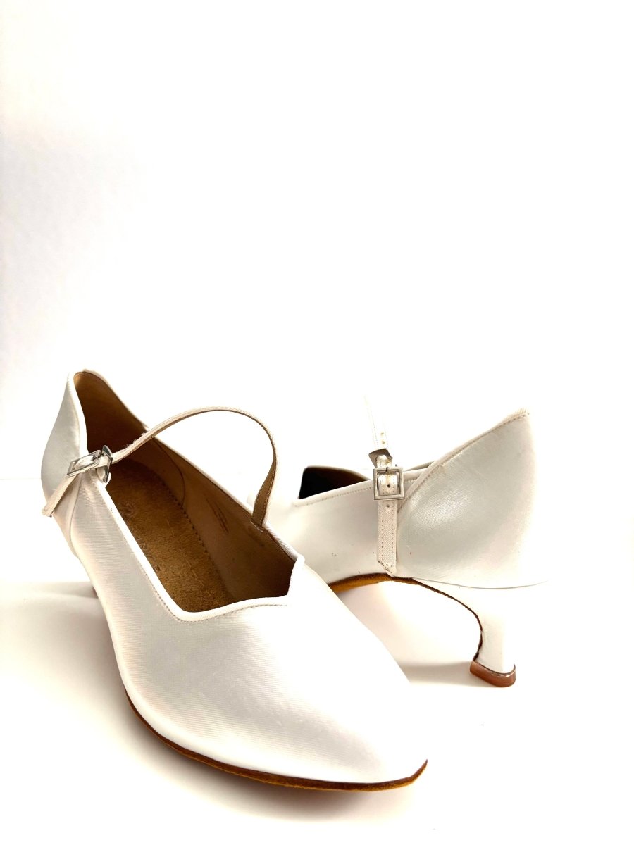 BD Dance BELLA - Women's Ballroom Standard Shoes – White Satin, 65 mm, 2.5’ heel