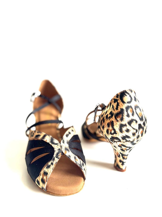 WV1423 Leopard & Black Dance Shoes - 6.5cm Heel, Wide - Wedance Vibe - Wedance