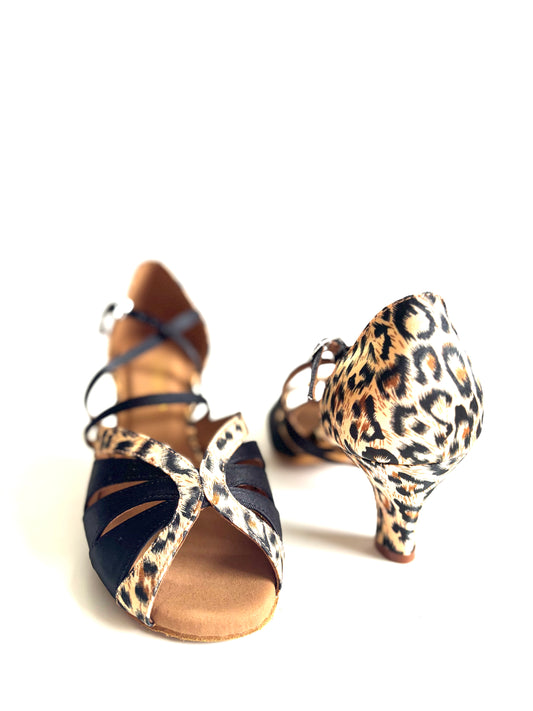 WV1423 Leopard & Black Dance Shoes - 6.5cm Heel, Wide