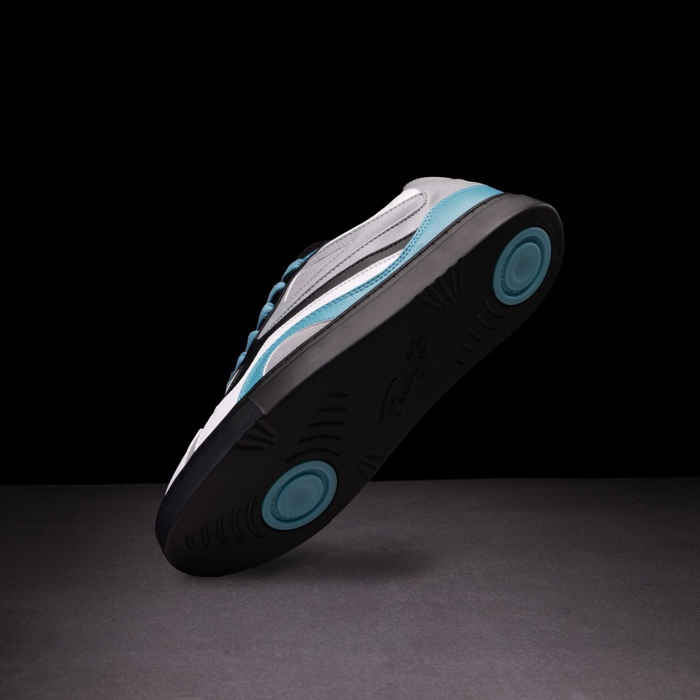 Fuego BDash Low-Top Dance Sneakers