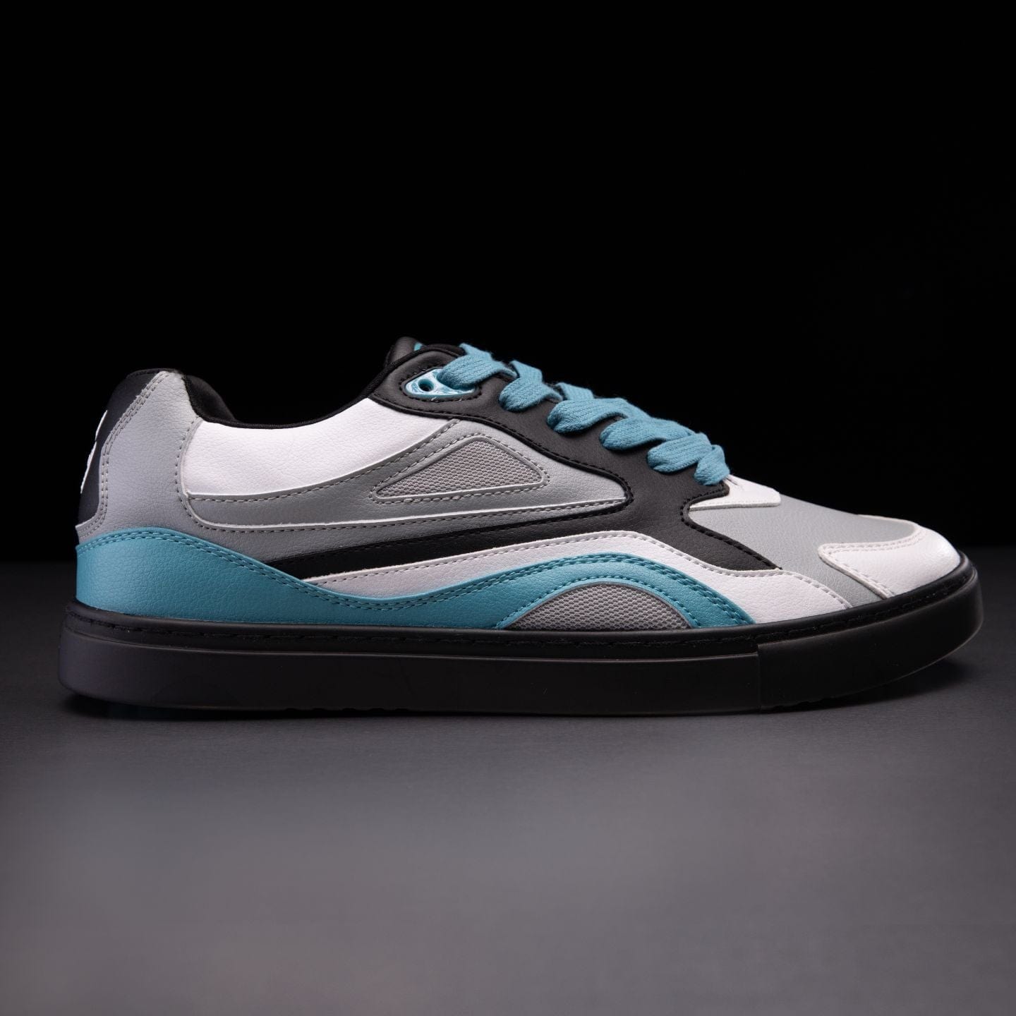 Fuego BDash Low-Top Dance Sneakers