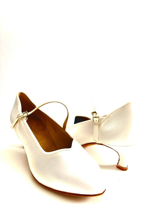 BD Dance BELLA - Women's Ballroom Standard Shoes – White Satin, 65 mm, 2.5’ heel