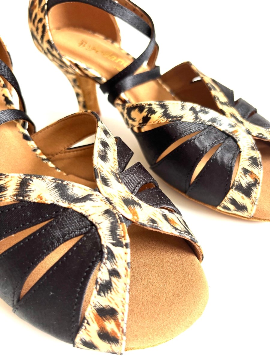 WV1423 Leopard & Black Dance Shoes - 6.5cm Heel, Wide - Wedance Vibe - Wedance